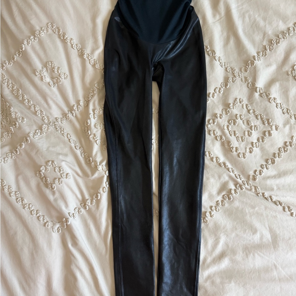 SPANX Shiny Black Matternity Leggings